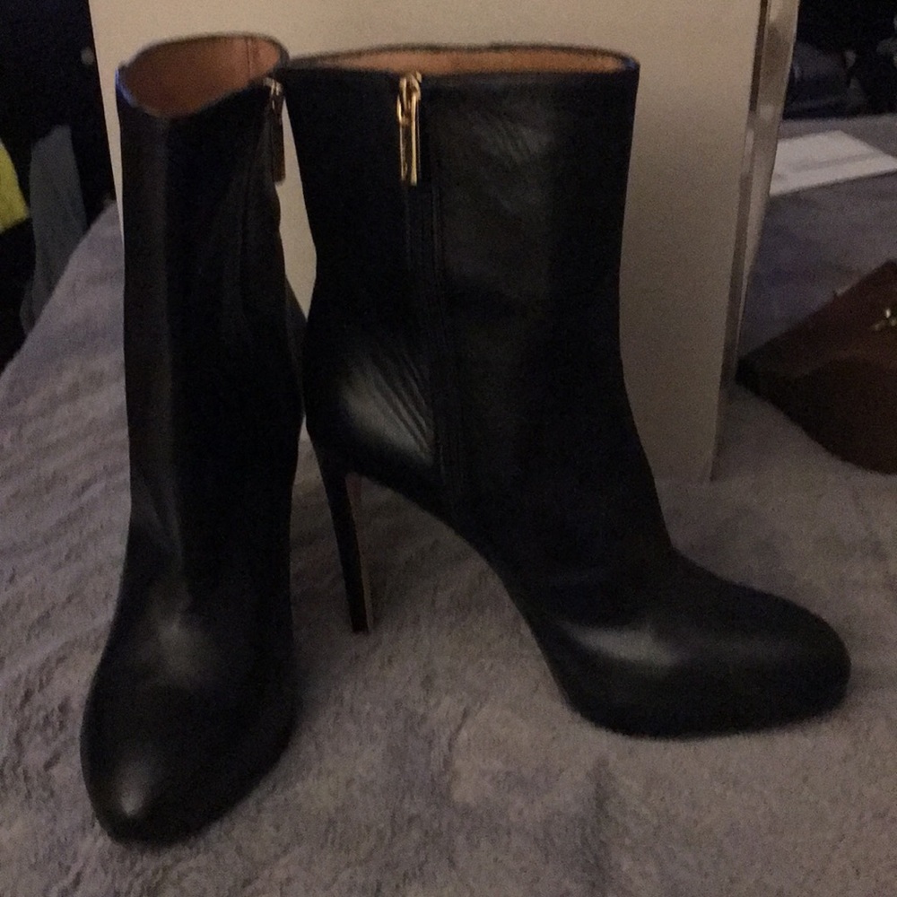 Most wanted bootie!
